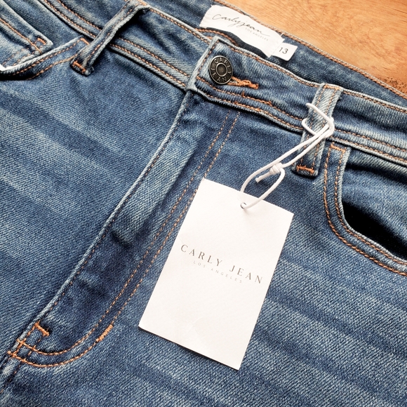 NWT Carly Jean Los Angeles Austin Flare Jeans Medium Wash 31×33 (CJLA size 13) - Picture 10 of 14